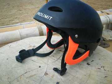 Daily Rate: Protection Helmet - Medium