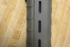 Selling: Magpul MOE Carbine length handguard