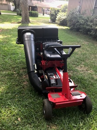 Snapper rear engine riding mower for sale in Savannah GA XSCapacity
