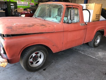 Selling without online payment: 63 Ford f-100  complete  chassis 