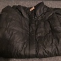 Uthyres (per vecka): Fjällräven keb padded jacket w koko s (musta)