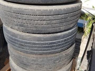 Selling with online payment: 2008 Ford F-550 - Set of Wheels and Tires ( Set ot 6)