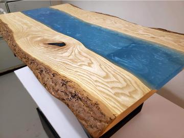  : River coffee table