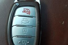 Selling with online payment: 2015 Hyundai Sonata - Key Remote