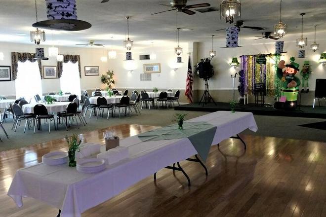Dining and Dance Room Savannah Room +Kitchen +Bar (Sat)