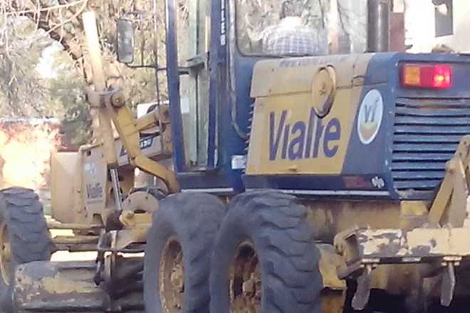 Motoniveladora Komatsu GD623A