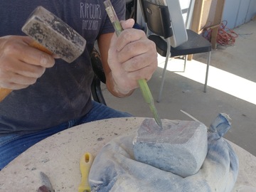 Group class : Introduction to Hammer & Chisel Stone Sculpture