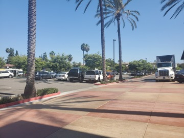 Daily Rentals:  Anaheim CA, M3LIVE Parking Space 
