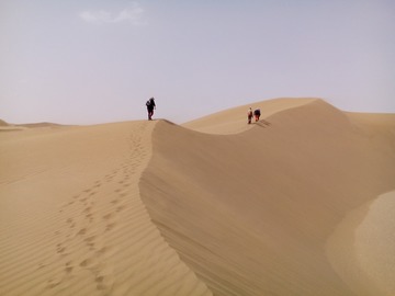 Réserver (avec paiement en ligne): Randonnées dans le désert du vide - Iran