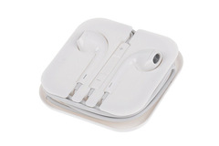 Buy Now: 500 PCS New Earpod with 3.5 mm White Headphones for iPhone