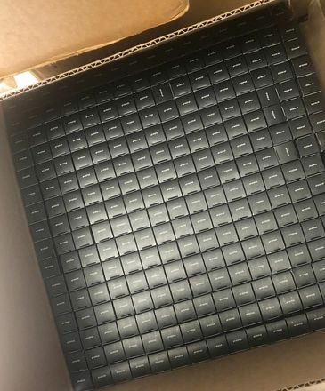 Case of 256 YOUNIQUE Opulence Lipstick - New in Box - Stuck up