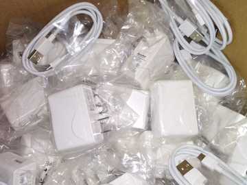 Buy Now: 1000 Pcs- Iphone/Ipad & Android cable, plug and other accessories