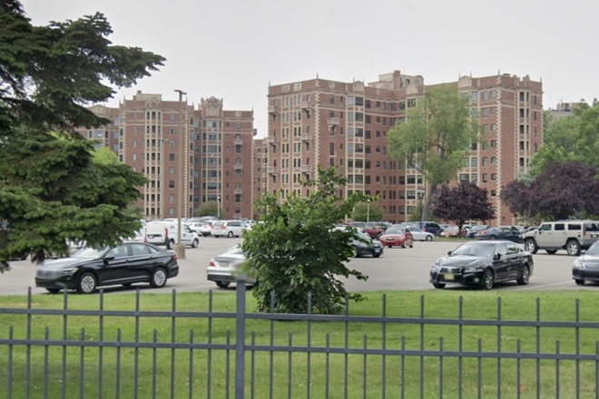 Philadelphia PA, Parking  by Jefferson University Wissahickon Ave