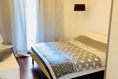 Rooms for rent: Large bedroom with private bathroom & balcony in share flat Msida