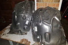 Selling with online payment: 2012 BMW 320xi - LH Fender Inner Liner