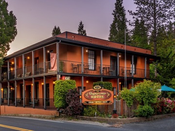 Custom Package: Historic Hotel Near Yosemite 