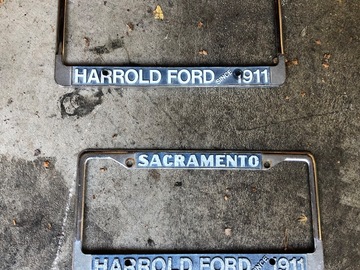 Selling with online payment: Sacramento Ford plate frames 