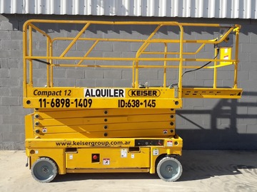 En alquiler: Plataforma de tijeras Electrica de 12 metros