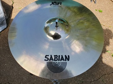 Selling with online payment: Sabian XSR 18" fast crash cymbal; excellent