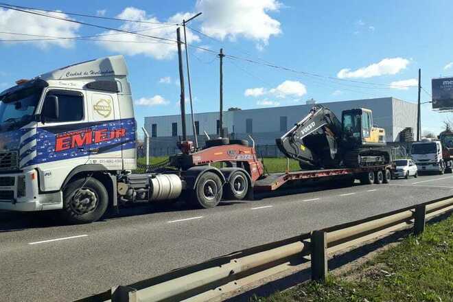 Transportes de Maquinas Viales, Agricolas e Industriales