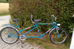 Tandem bicycle rental: Ein Herz + eine Seele beim Schokoladenland Felicitas