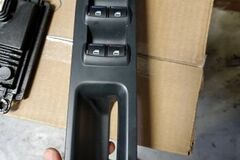 Selling with online payment: 2019 Ford Explorer - Driver Window Switch