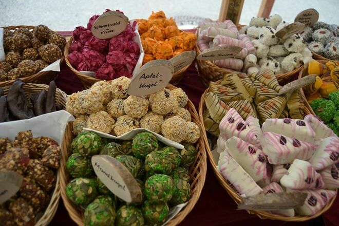 Süssigkeiten aus Dörrfrüchte & Nüsse & Samen