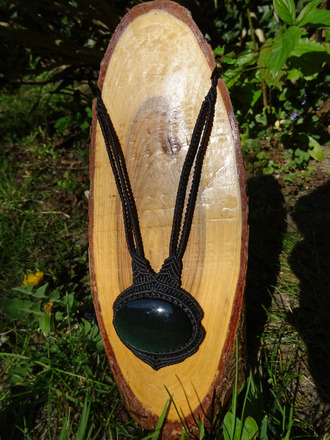 schwarze Halskette mit Obsidian in Makramee geknotet, Unikat