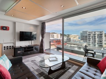 Book on LiveLocal or Other Platforms: Awesome Central Wellington Apartment