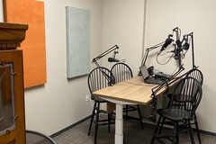 Rent Podcast Studio: Office Evolution - Conroe/Woodlands