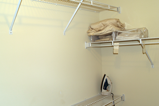 251 Furnished Master Bedroom Suite to Rent