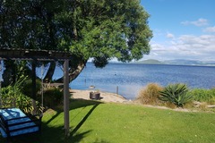 Book on LiveLocal or Other Platforms: Rotorua  cottage with 24/7 direct access to Lake Rotorua