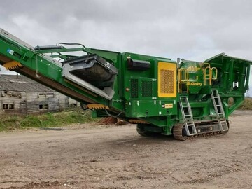 Renting out equipment (w/ operator): MCCLOSKEY J40