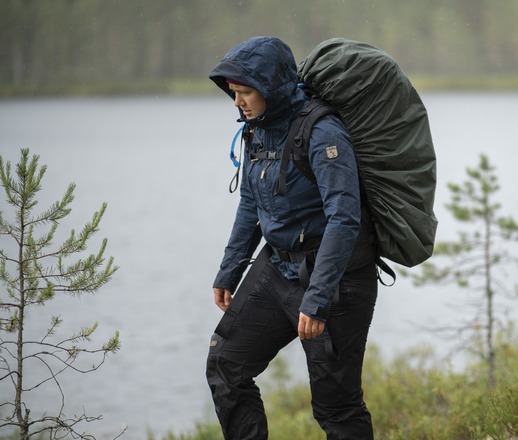 Savotta Jääkäri L rinkka ja sadesuoja