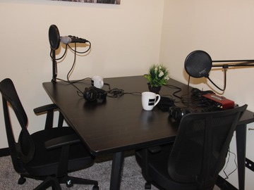 Rent Podcast Studio: Podcast recording