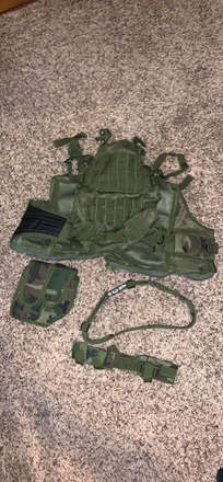 Vest, goggles, face mask +