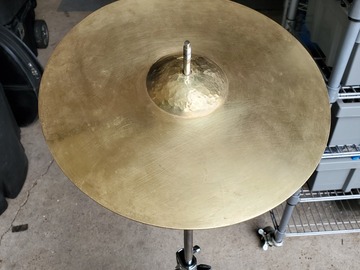 Selling with online payment: Vintage Spun Brass 13" cymbal. hammered bell. No brand