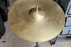 Selling with online payment: Vintage Spun Brass 13" cymbal. hammered bell. No brand