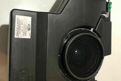Selling with online payment: 2019 Ford Explorer - Rear SPEAKER Bass Sub Woofer