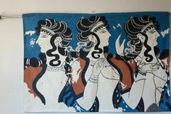 Myydä: la fresque : dames en bleu palais de Cnossos entièrement doublé