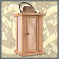 Venda com direito de retirada (vendedor comercial): Wooden Lantern with parchment windows