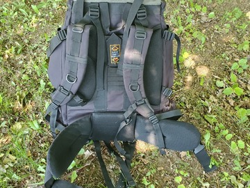 Renting out with online payment: 75L Hiking Pack