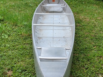 Renting out with online payment: 17' Aluminum Canoe