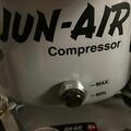 Gebruikte apparatuur: Dental compressor Jun-air