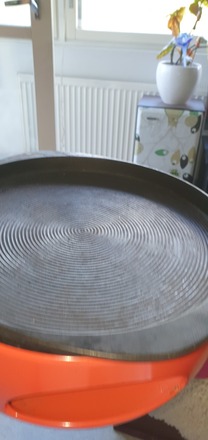 Retkikeitin, palo- tai lamppuöljyllä toimiva