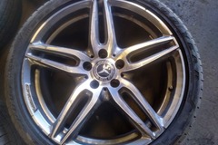 Selling with online payment: Mercedes - AMG Rims and Tires