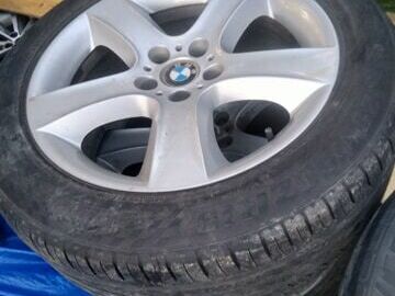 Selling with online payment: 2011 BMW X5 - Rims and Tires
