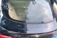 Selling with online payment: 2008 to 2014 BMW X6 - Tailgate