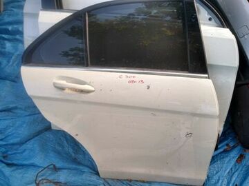 Selling with online payment: 2008 to 2013 Mercedes C300 - RH Rear Door