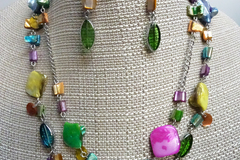 Comprar ahora: Dozen Wholesale Colorful Shell Necklace & Earring Sets